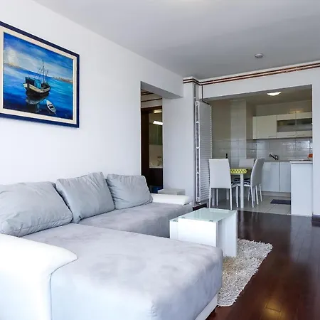 Prvi Red Do Mora, Mrljane, Pasman Apartment *