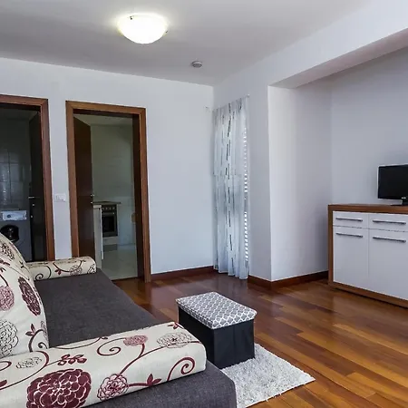 Apartment Prvi Red Do Mora, Mrljane, Pasman