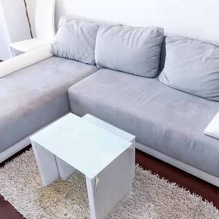 Prvi Red Do Mora, Mrljane, Pasman Apartment