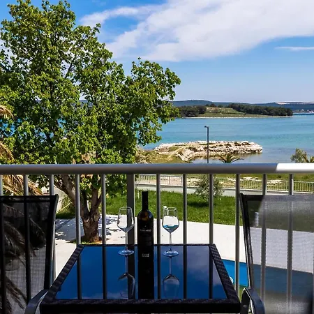 Apartment Prvi Red Do Mora, Mrljane, Pasman Mrljane