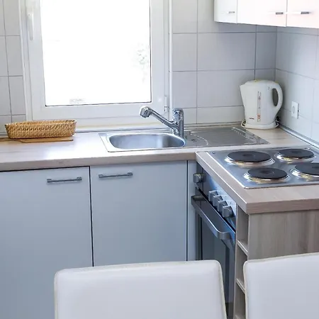 Prvi Red Do Mora, Mrljane, Pasman Apartment